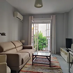  Apartamento Luminoso Exterior Con Balcon Y Patio En Centro Historico Feria-alameda España